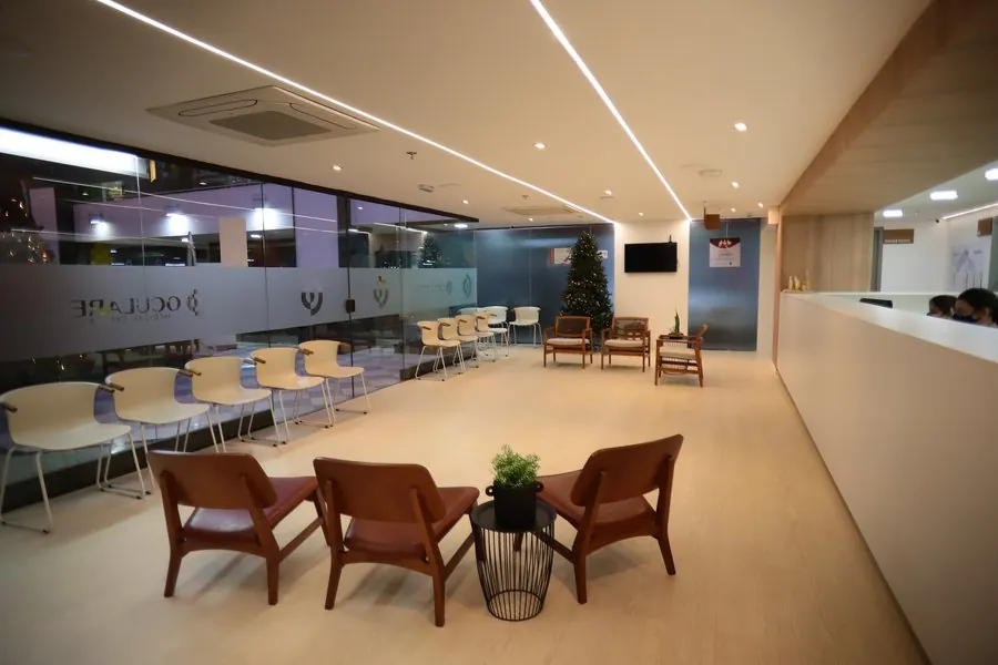 Sala de espera Oculare Medical Center Caruaru